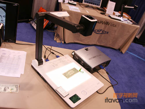 華銀HY-95B視頻展臺亮相Infocomm2010