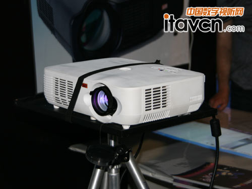 1000-HT߶˼ͶӰC(j)
