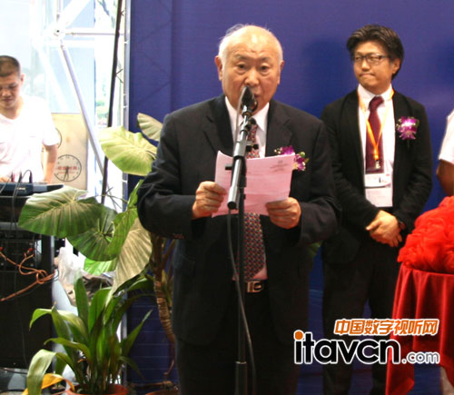 中國(guó)電子視像行業(yè)協(xié)會(huì)大屏幕投影顯示設(shè)備分會(huì)秘書長(zhǎng)趙漢鼎
