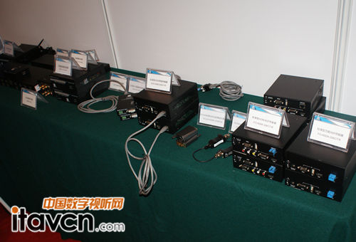 凱新創(chuàng)達(dá)展示多款HDMI傳輸設(shè)備