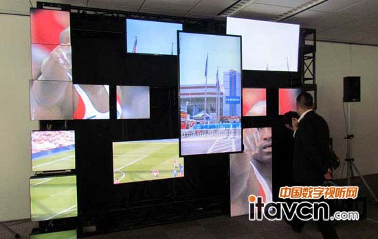 DӘ(bio)ƹܛ“MagicInfo VideoWall2”ʹ_Һ@ʾͬʾ(c)ε“UD22B”⣬߀cԭa(chn)ƷԼ˾Įa(chn)ƷMʹ
