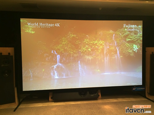 現場展示的 180寸4K劇院級框架幕PVR180H